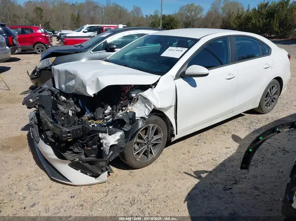 3KPF24AD8PE573906 2023 KIA FORTE - Image 2
