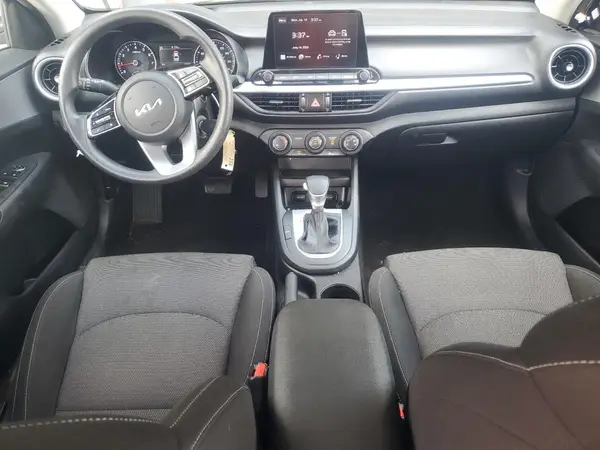 3KPF24AD8PE573940 2023 KIA FORTE - Image 8