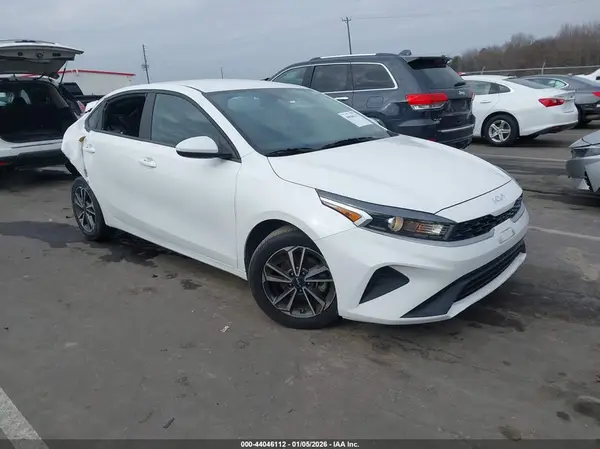 3KPF24AD8PE575946 2023 KIA FORTE - Image 1