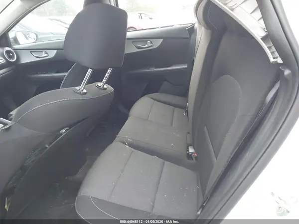 3KPF24AD8PE575946 2023 KIA FORTE - Image 8