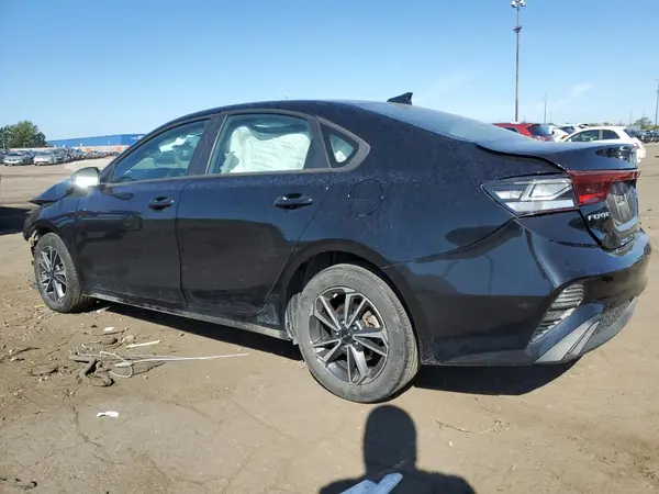 3KPF24AD8PE576160 2023 KIA FORTE - Image 2
