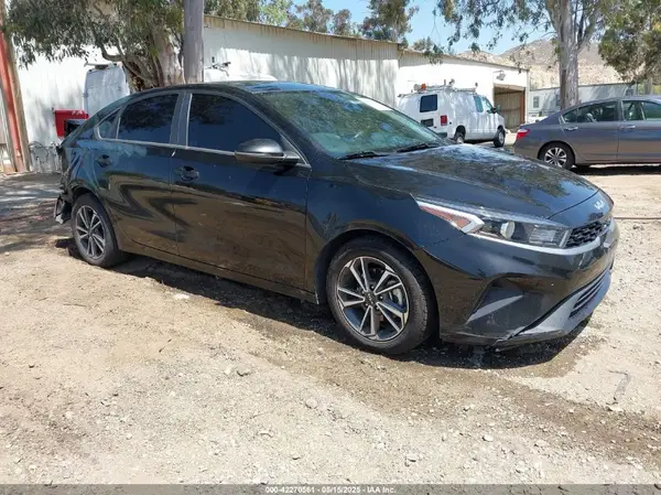 3KPF24AD8PE576711 2023 KIA FORTE - Image 1