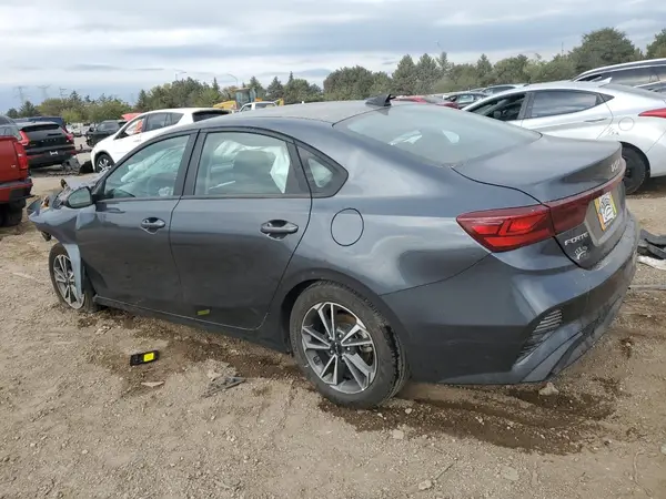 3KPF24AD8PE576983 2023 KIA FORTE - Image 2