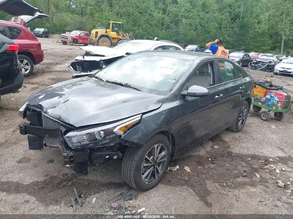3KPF24AD8PE579964 2023 KIA FORTE - Image 2