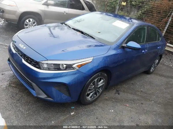 3KPF24AD8PE580967 2023 KIA FORTE - Image 2