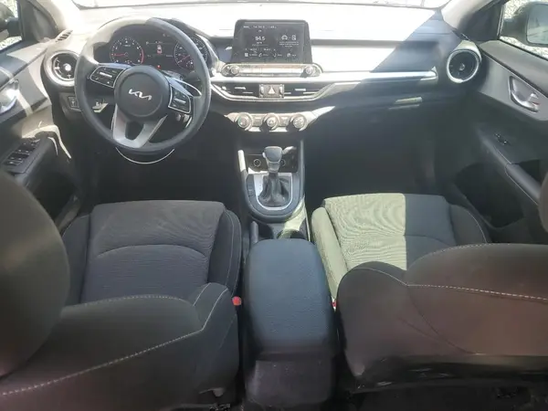 3KPF24AD8PE581164 2023 KIA FORTE - Image 8