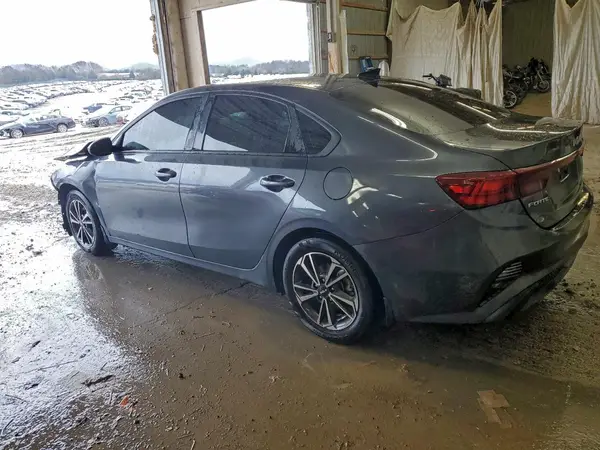 3KPF24AD8PE581357 2023 KIA FORTE - Image 2