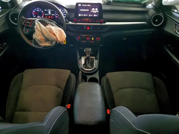 3KPF24AD8PE581357 2023 KIA FORTE - Image 8