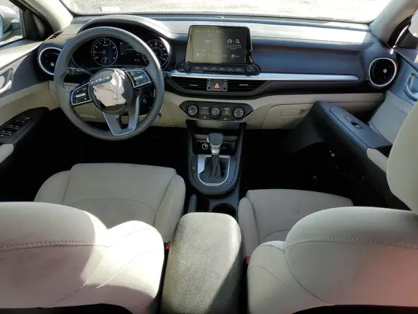 3KPF24AD8PE581388 2023 KIA FORTE - Image 8