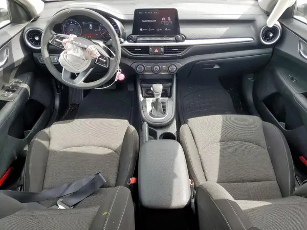 3KPF24AD8PE583299 2023 KIA FORTE - Image 8