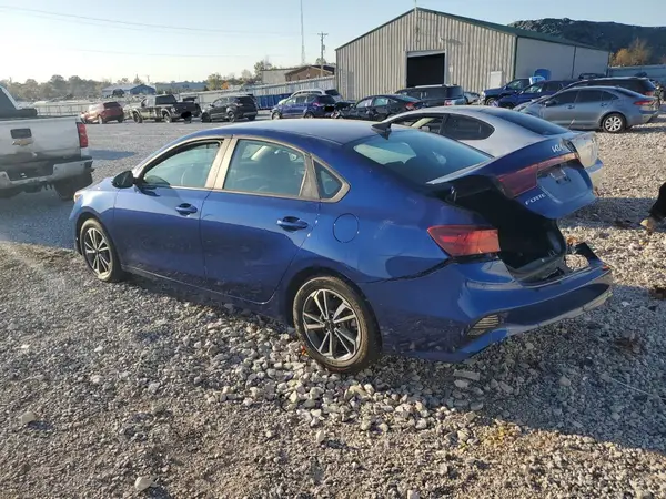3KPF24AD8PE585795 2023 KIA FORTE - Image 2