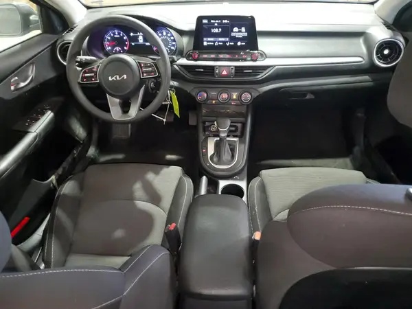3KPF24AD8PE586381 2023 KIA FORTE - Image 8