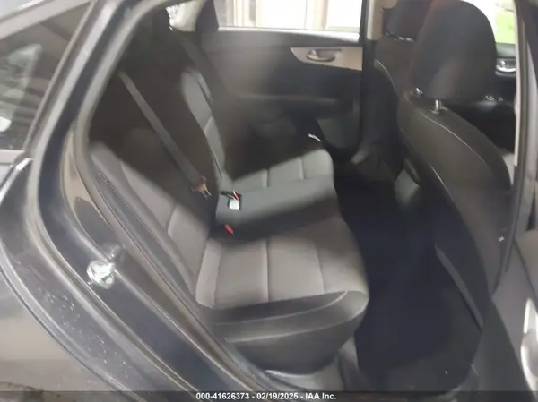 3KPF24AD8PE588129 2023 KIA FORTE - Image 8