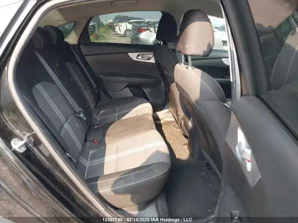 3KPF24AD8PE588213 2023 KIA FORTE - Image 8