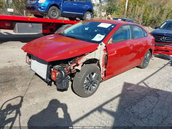 3KPF24AD8PE588485 2023 KIA FORTE - Image 2