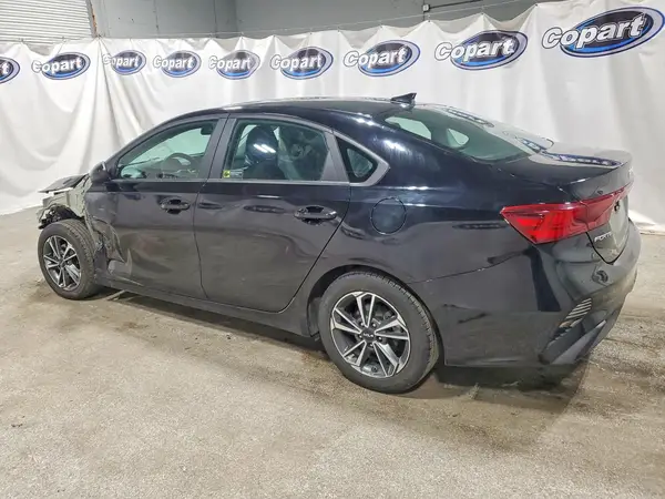 3KPF24AD8PE589930 2023 KIA FORTE - Image 2