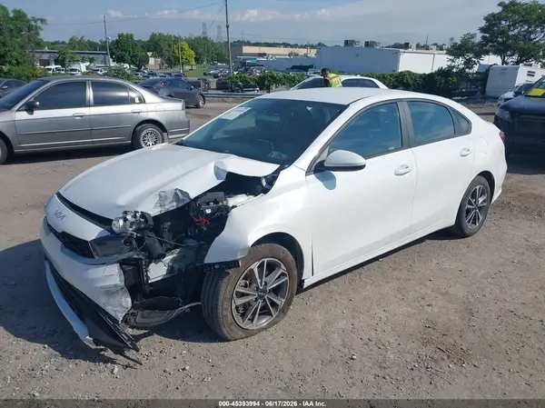 3KPF24AD8PE590642 2023 KIA FORTE - Image 2