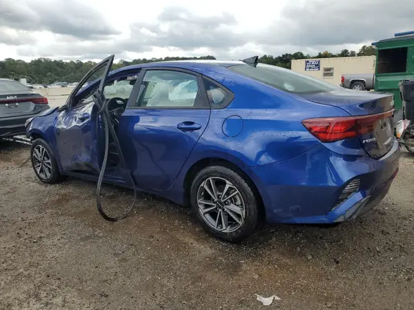 3KPF24AD8PE593153 2023 KIA FORTE - Image 2