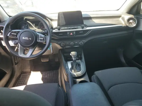 3KPF24AD8PE593959 2023 KIA FORTE - Image 8