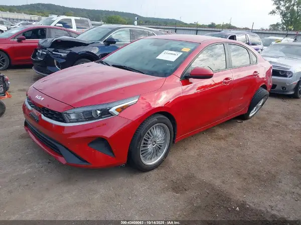 3KPF24AD8PE597610 2023 KIA FORTE - Image 2