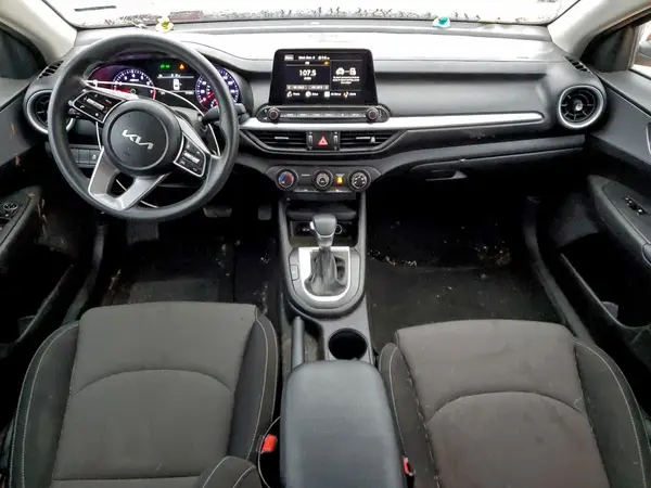 3KPF24AD8PE597624 2023 KIA FORTE - Image 8