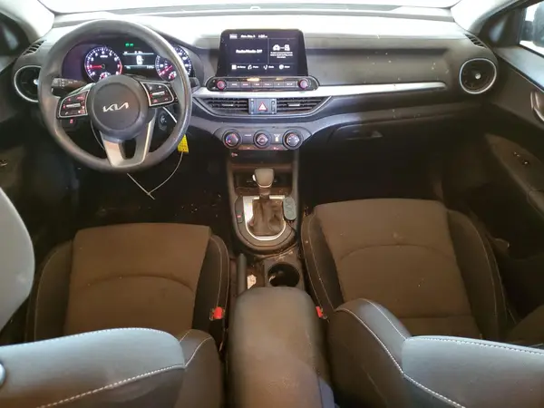 3KPF24AD8PE599888 2023 KIA FORTE - Image 8
