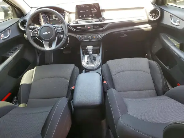3KPF24AD8PE603874 2023 KIA FORTE - Image 8