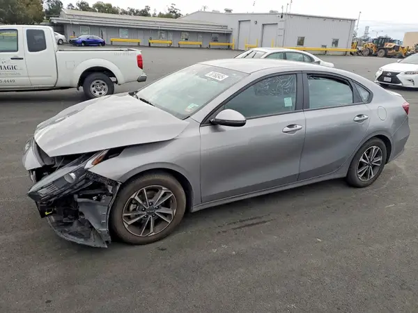3KPF24AD8PE607309 2023 KIA FORTE - Image 1