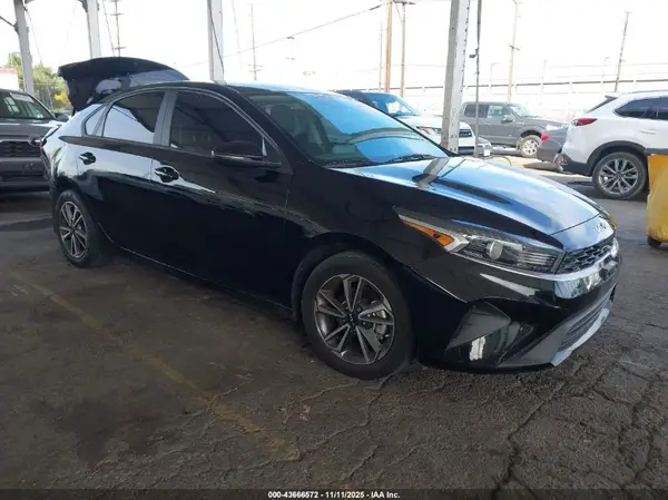 3KPF24AD8PE607486 2023 KIA FORTE - Image 1