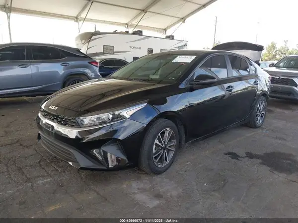3KPF24AD8PE607486 2023 KIA FORTE - Image 2