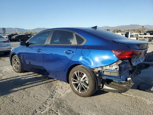 3KPF24AD8PE607584 2023 KIA FORTE - Image 2