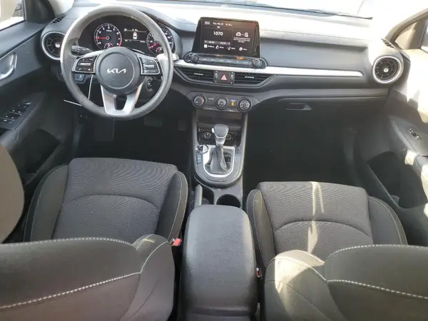 3KPF24AD8PE607584 2023 KIA FORTE - Image 8