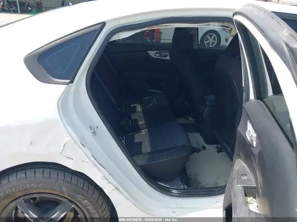 3KPF24AD8PE609187 2023 KIA FORTE - Image 8