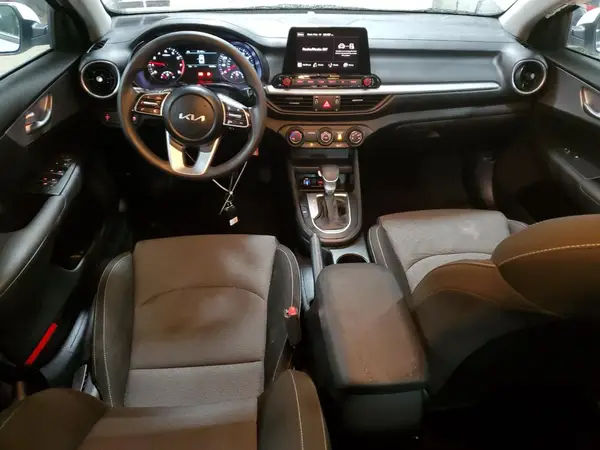 3KPF24AD8PE609321 2023 KIA FORTE - Image 8