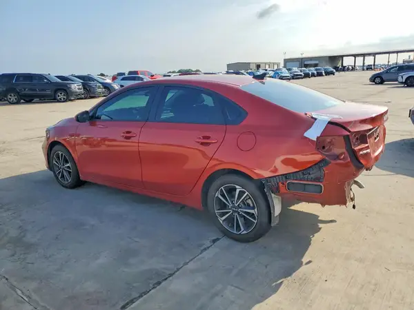 3KPF24AD8PE609660 2023 KIA FORTE - Image 2