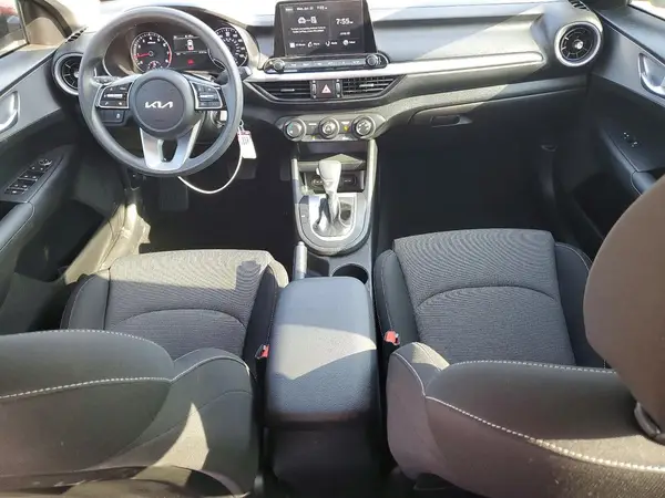 3KPF24AD8PE609660 2023 KIA FORTE - Image 8