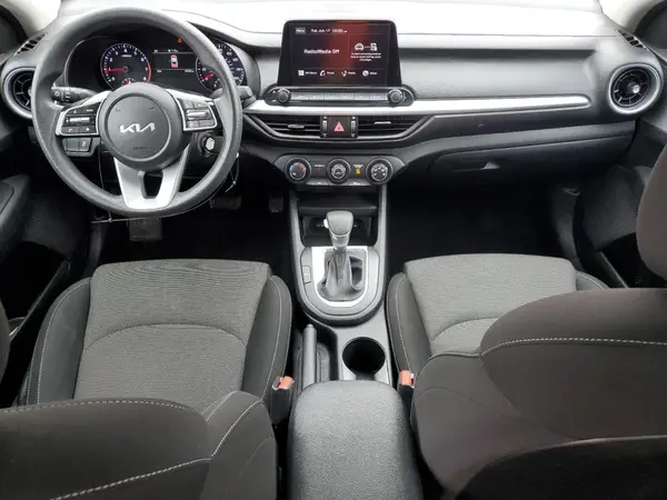 3KPF24AD8PE610551 2023 KIA FORTE - Image 8