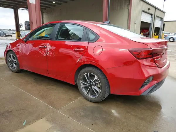 3KPF24AD8PE612736 2023 KIA FORTE - Image 2