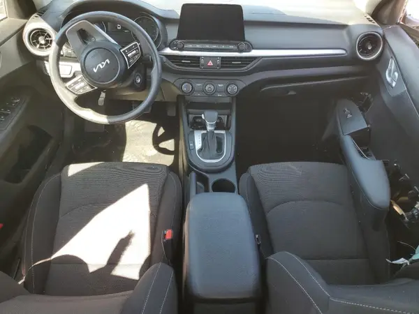 3KPF24AD8PE616043 2023 KIA FORTE - Image 8