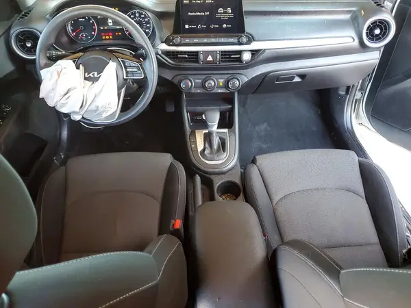 3KPF24AD8PE618892 2023 KIA FORTE - Image 8