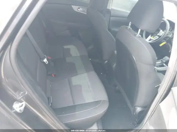 3KPF24AD8PE623333 2023 KIA FORTE - Image 8