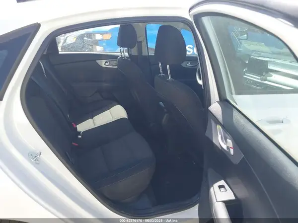 3KPF24AD8PE624501 2023 KIA FORTE - Image 8