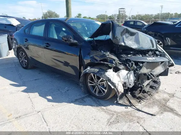 3KPF24AD8PE625244 2023 KIA FORTE - Image 1