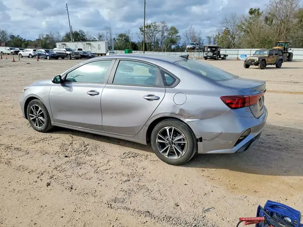 3KPF24AD8PE626720 2023 KIA FORTE - Image 2