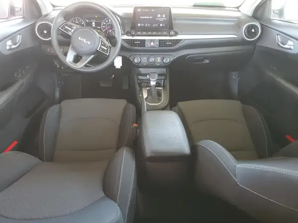 3KPF24AD8PE627771 2023 KIA FORTE - Image 8
