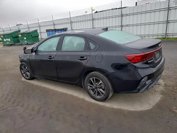 3KPF24AD8PE628273 2023 KIA FORTE - Image 2
