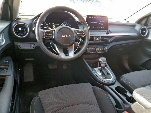 3KPF24AD8PE629925 2023 KIA FORTE - Image 8