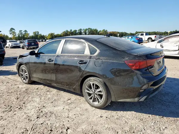 3KPF24AD8PE630637 2023 KIA FORTE - Image 2