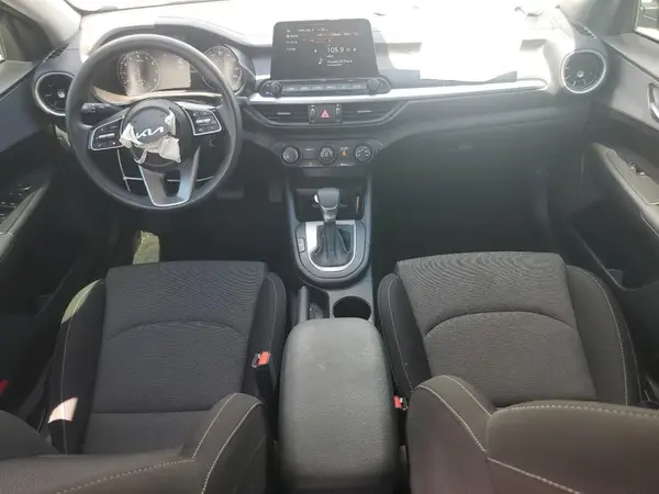 3KPF24AD8PE631366 2023 KIA FORTE - Image 8