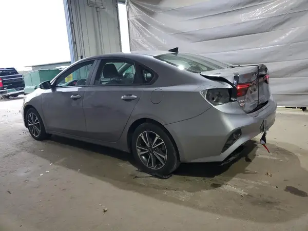 3KPF24AD8PE632520 2023 KIA FORTE - Image 2